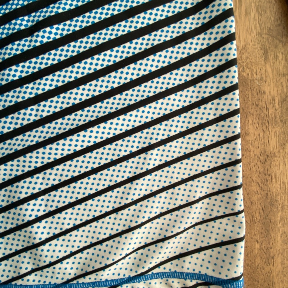 Basic Elle Rashguard Long Sleeve - Picture 4 of 4